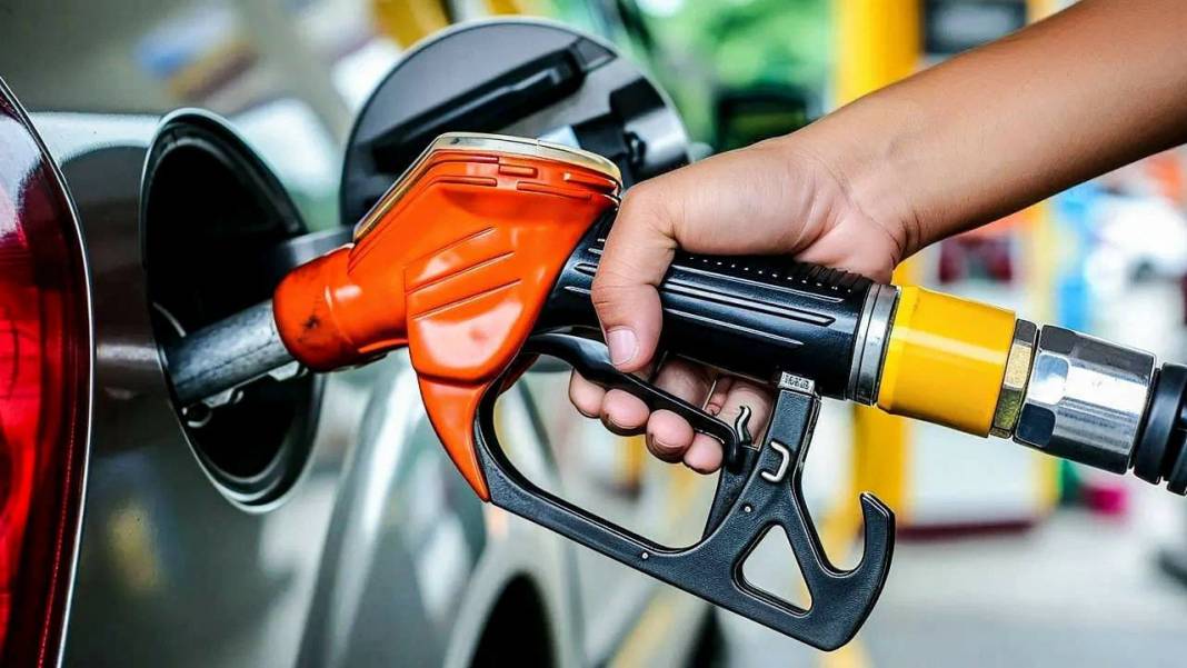 Akaryakıt zama doymuyor! Tabela değişikliği bıktırdı, işte yeni zamlar 5